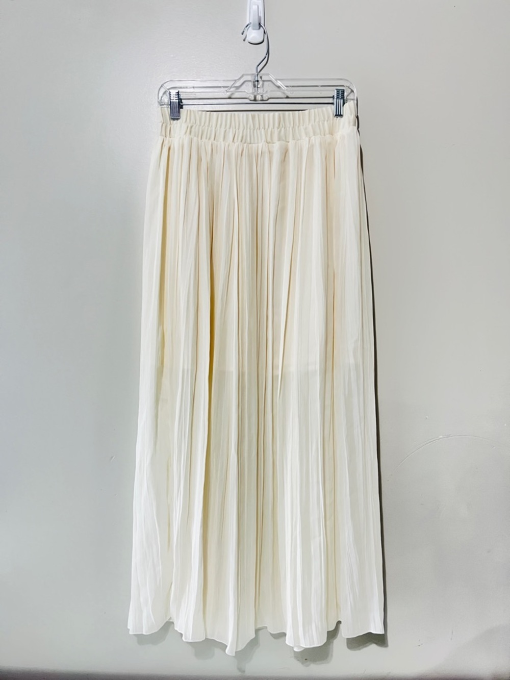 H&M Maxi Skirt Size Small Cream Pleated Summer Skirt Chic Bohemian Western